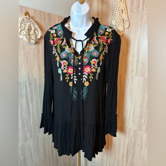Umgee Tops - Umgee Embroidered Black Floral Women's Top Boho